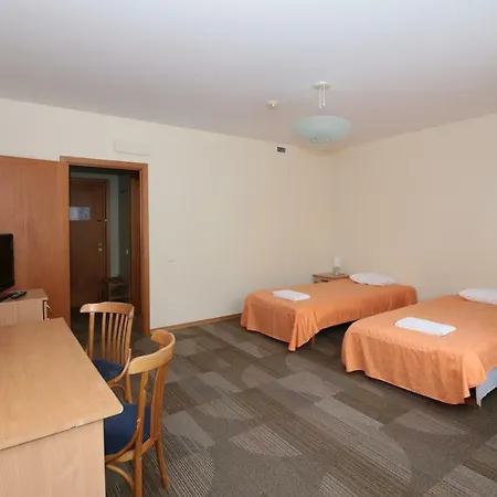 Keizarmezs Hotel Ryga