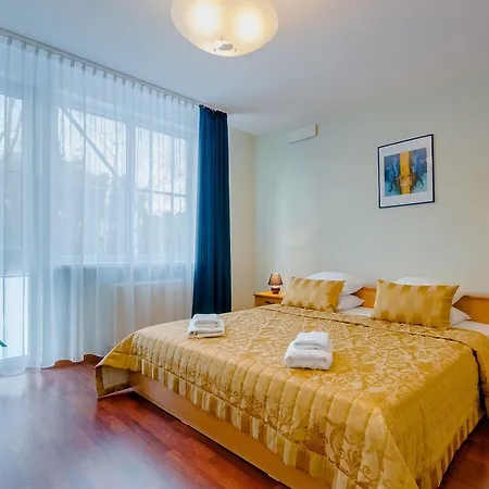 Hotel Keizarmezs Riga